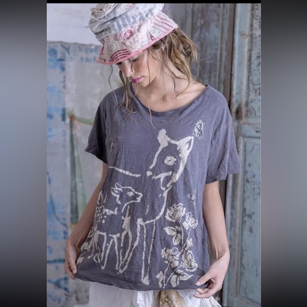 Magnolia Pearl Little Deer Ozzy T Shirt Short Sleeve OS NWT NEVER Worn